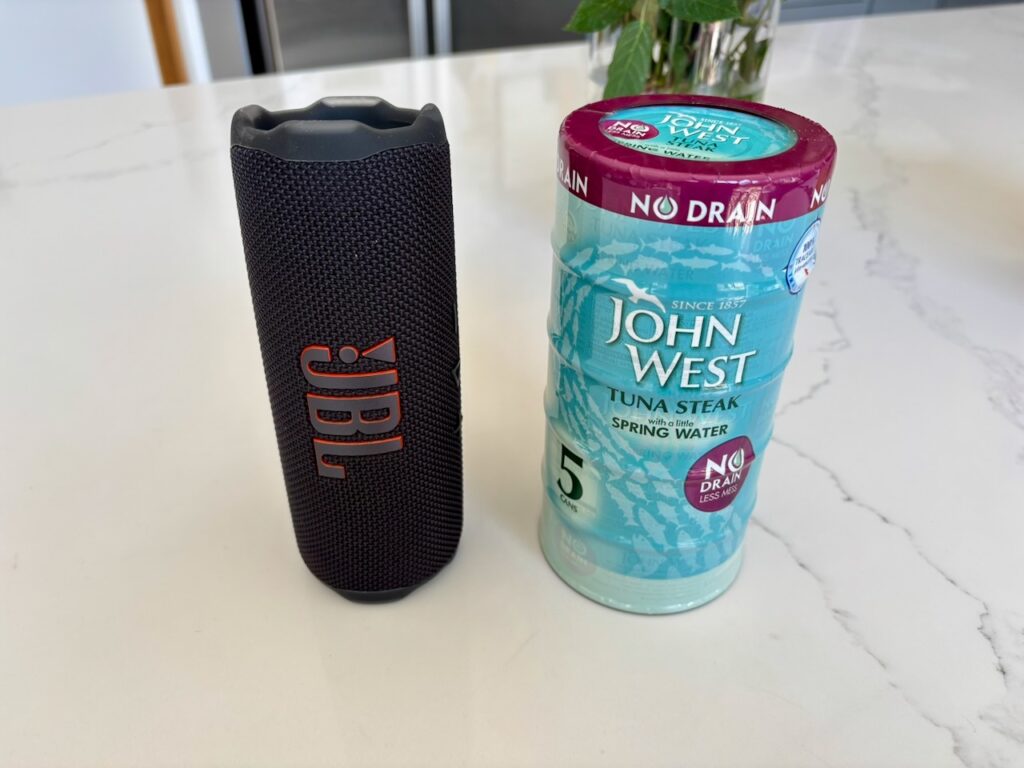 JBL Flip 7 Portable Bluetooth Speaker - No Built-in Tuna